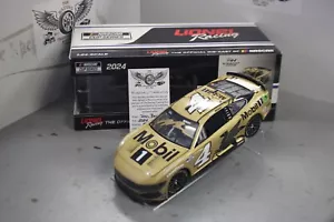 2024 Josh Berry Mobil 1 oro 1/24 azione NASCAR pressofuso autografato - Foto 1 di 2