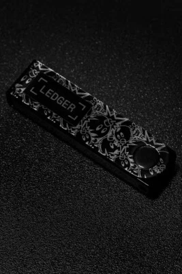 Ledger Nano X The Hundreds Foto 1 de 2