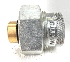 WATTS Dielectric Reducing Union 3/4" FIP (NPT) Thread x 1/2" CTS Solder Joint - Picture 1 of 10
