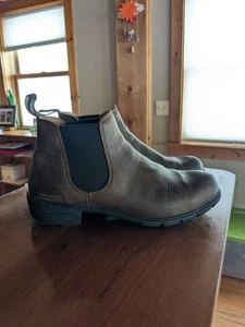 Women's Blundstone Size 9.5 (40) ankle boots. - Picture 1 of 6