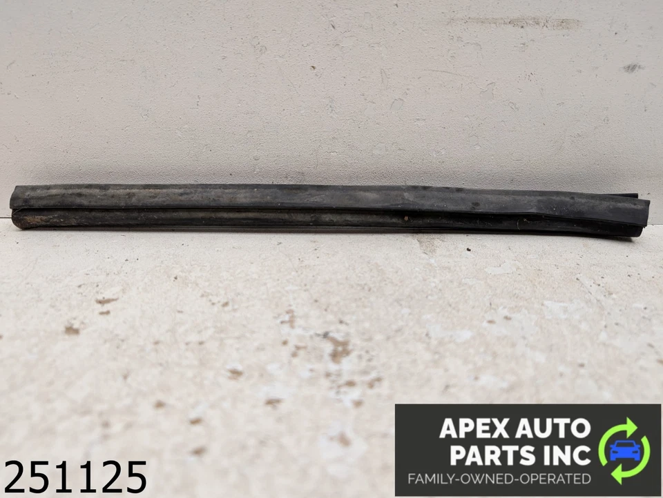 Chevrolet El Camino 1979 fabricante de equipos originales sello de puerta trasera de 3,9 L Foto 1 de 4