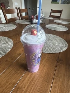 Taza globo de nieve Blancanieves Disney 2025 vaso palomitas ¡Exclusivo de Regal! - Imagen 1 de 9