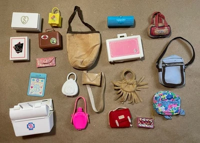 Konvolut Vintage Barbie, Sindy und Bratz Puppentaschen / Koffer - Bild 1 von 4