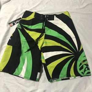 Pantaloncini da tavola Quiksilver nuovi taglia 30 e 38 - Foto 1 di 12
