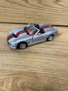  SHELBY  New Ray 2000 SHELBY SERIES 1  Convertible  Silver w/Red Stripes   1:32 