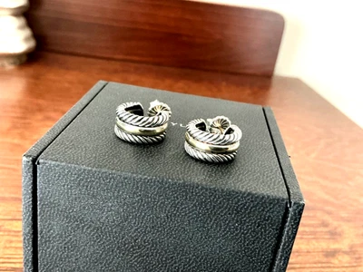 Pendientes Huggie David Yurman Cable Oro Esterlina y 14k SUBASTA SIN PRECIO BASE .99 Foto 1 de 4