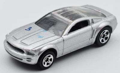Prototipo Hot Wheels Ford Mustang GT Concept argento. base vuota. Preproduzione - Immagine 1 di 4