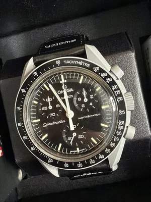 Omega X Swatch Mission To The Moon Moonswatch Watch W Box Quartz C98 - Image 1 of 4