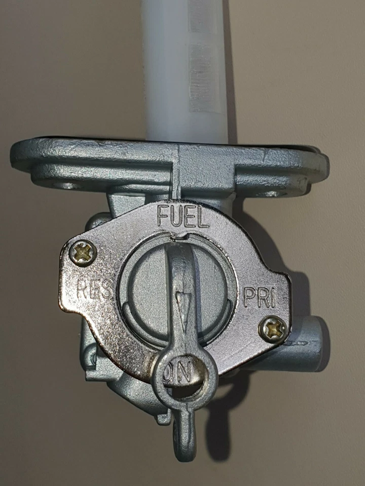 Kawasaki KZ650, KZ750, LTD, H, KZ1000 K M P KZ1100 Grifo de gasolina combustible Petcock A1   Foto 1 de 4