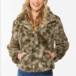 Cato Jacket Womens Size Large Green Camo Faux Fur Soft Fuzzy Button Snap Pockets - Picture 1 of 13