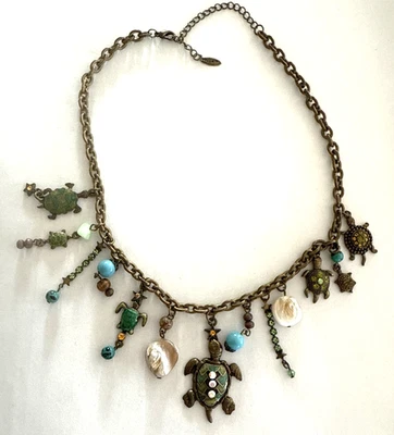 COLLAR VCLM MULTI ENCANTO COBRE ESMALTADO TORTUGA MARINA CON JOYAS Foto 1 de 4