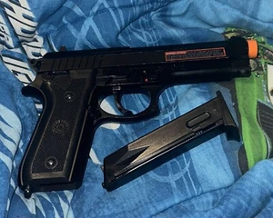Airsoft Pistol Handgun Taurus Black KWC B46 Spring Loaded - Picture 1 of 3