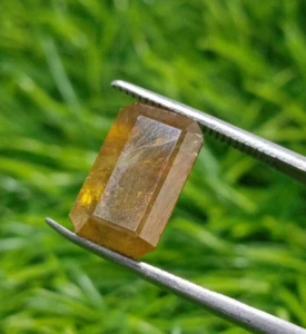 4.6 Carats Rectangular Shape Emerald Cut Yellow Color Natural Sphene Gemstone - Picture 1 of 4