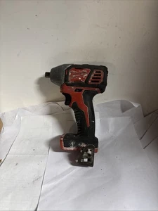 Milwaukee 2656-20 Avvitatore a percussione esagonale senza fili 1/4" M18 18v NON FUNZIONANTE - Foto 1 di 5
