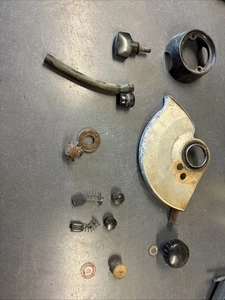 Ricambi Da Porter Cavo Modello 115 Seghetto Circolare 7” Manopole Protezione Spazzole Dado Perno - Foto 1 di 10