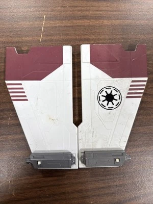 LOTE DE PIEZAS ALA IZQUIERDA Y DERECHA STAR WARS HASBRO CLONE V-19 TORRENT STARFIGHTER A11 #3 Foto 1 de 2