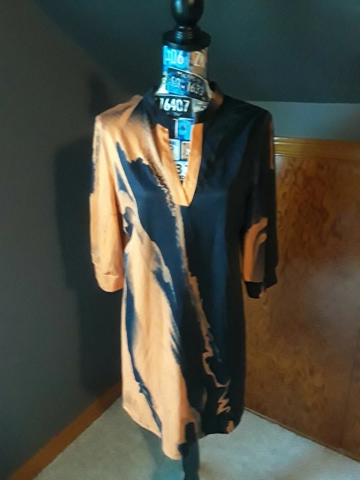 Женская эластичная туника Azalea от Firmiana большой размер черная/оранжевая с V-образным вырезом топ 1X - Изображение 1 из 4