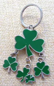 Silvertone 5 Green Enamel 4-Leaf Clover Shamrock Dangle Keychain Keyring Key Fob - Picture 1 of 3