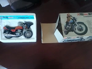 KAWASAKI 750 POLISTIL SCALA 1-18 VEDI INSERZIONE - Foto 1 di 6