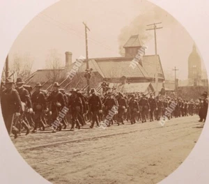 Org. Photograph Spanish-American War / Philippine-American War Troops Marching - Picture 1 of 3
