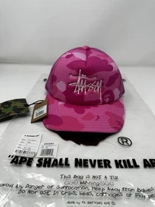 Gorra de malla Stussy X Bape A Bathing Ape Trucker 2022 rosa EN MANO NUEVA - Imagen 1 de 6