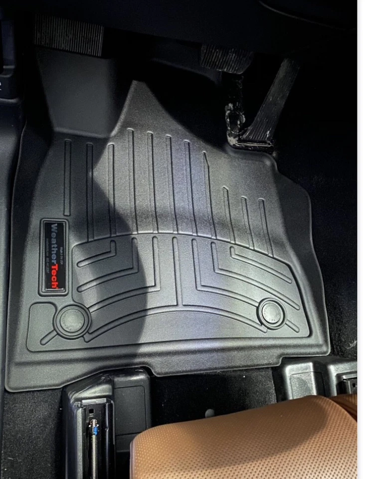 WeatherTech FloorLiner 垫适用于 2020 - 2023 林肯飞行员 6 Pass 全套,黑色 — 第 1/1 张图片