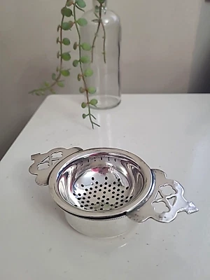 Винтажный посеребренный чайный ситечко и блюдо тарелка крестоносца E.P.N.S.A.I - Изображение 1 из 4