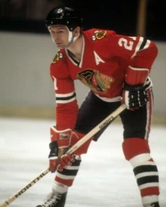 Stan Mikita Chicago Blackhawks UNSIGNED 8x10 Photo (A) - Picture 1 of 1