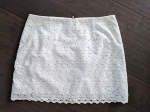 Lilly Pulitzer Women's White eyelet Skirt Size 0 - Picture 1 of 5