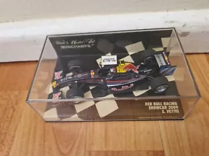 MINICHAMPS 1/43 RED BULL RACING SHOWCAR 2009 SEBASTIAN VETTEL F1 DIECAST CAR - Picture 1 of 3