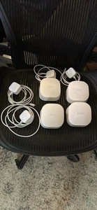 Eero 6 przedłużacze Wi-Fi (3) i router z 4 przewodami zasilającymi - Zdjęcie 1 z 3