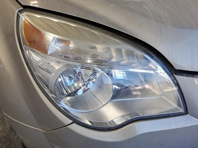 Chevrolet Equinox 2012 conjunto de faros para pasajero derecho - usados, descoloridos Foto 1 de 4
