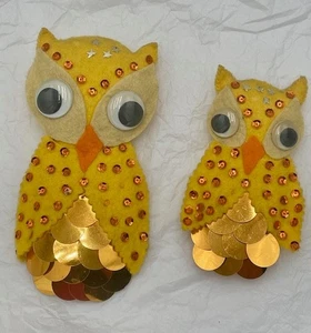 2 VTG Bucilla? Handmade Felt Owl Magnets Christmas Ornaments Sequins Googly Eyes - Picture 1 of 5