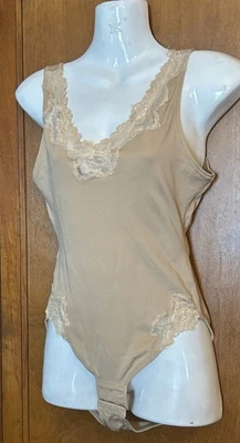 Body Flexees, Prendas moldeadoras para mujer talla 2XL beige elástico ribete de encaje usado en excelente estado Foto 1 de 4