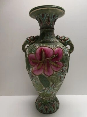 ANTIQUE JAPANESE POTTERY HAND PAINTED FLORAL EDWARDIAN MANTLE VASE SIGNED - image 1 of 4