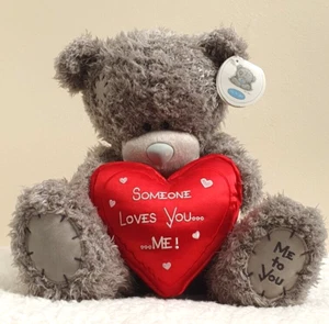 Me To You Bear Heart 'Someone Loves You...' - Picture 1 of 5