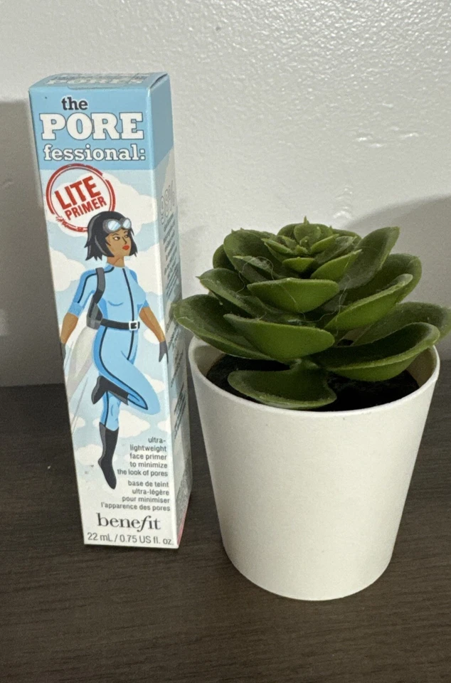 Benefit the Porefessional Lite Primer 0.75oz sealed in Box - Image 1 of 1