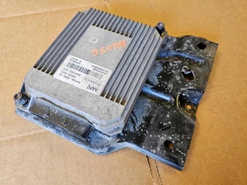 Ford F350 Super Duty 2015 2016 6,7 L 4x2 módulo de transmisión usado FC3A-12B565-AA  Foto 1 de 4