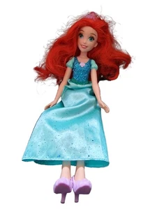 Hasbro Arielle Bambola Disney Principessa Sirena Blu Rossa - Foto 1 di 2