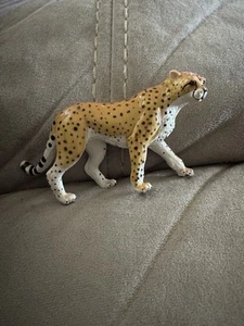 Vintage 1996 Safari LTD Cheetah Toy Animal 4" Figure - Picture 1 of 6