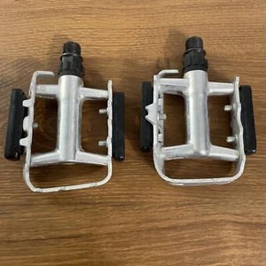 Rare Nashbar Cage Pedals 9/16" K20427 MTB Commuter Steel Toe Clip Ready - Picture 1 of 5