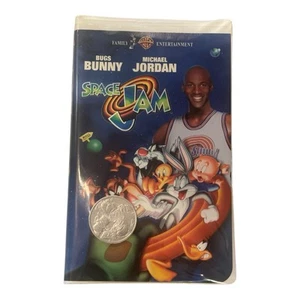 SPACE JAM VHS Tape with Collectible Coin - Michael Jordan - 1996 - Picture 1 of 9