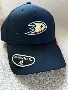 NWT Anaheim Ducks Adidas Hat Cap Snapback Mens Black NHL 100% Polyester - Picture 1 of 5