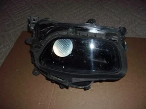 2016 2018 2018 JEEP CHEROKEE RIGHT HEADLIGHT HALOGEN OEM - Picture 1 of 3