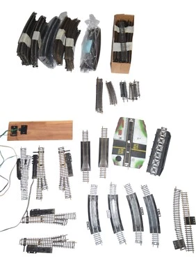 Vintage Atlas Railroad Track Locomotive Rerailer Straight Misc Over 200 Pieces - Image 1 of 4