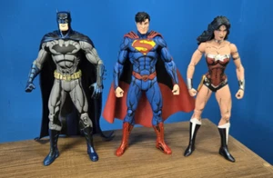 DC Collectibles Gamestop Jim Lee Set Batman Superman Wonder Woman Complete - Picture 1 of 4