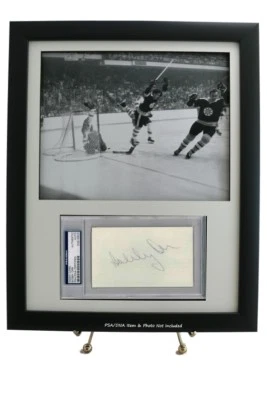 Framed Display specifically-cut PSA/DNA Slabbed Opening w/ 8 x 10 Photo Opening - Image 1 of 4