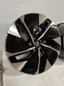 1 cerchio nuovo originale VW ID4 ID5 19" Hamar NUOVO 11A601025 IVA nero/lucido - Foto 1 di 5