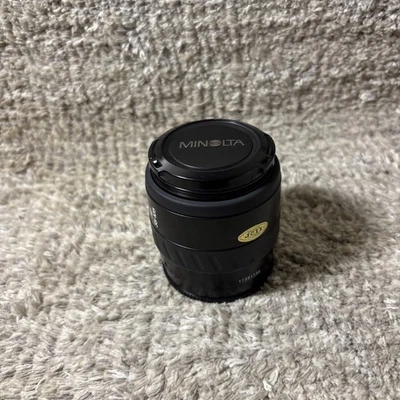 Lente AF Minolta Maxxum 35-105 mm f/3,5-4,5 para cámaras con montura A Foto 1 de 4