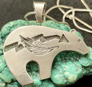 Vintage Sterlingsilber Navajo Geistbär groß 2,5” 48g Anhänger & 30” Halskette EUC - Bild 1 von 10